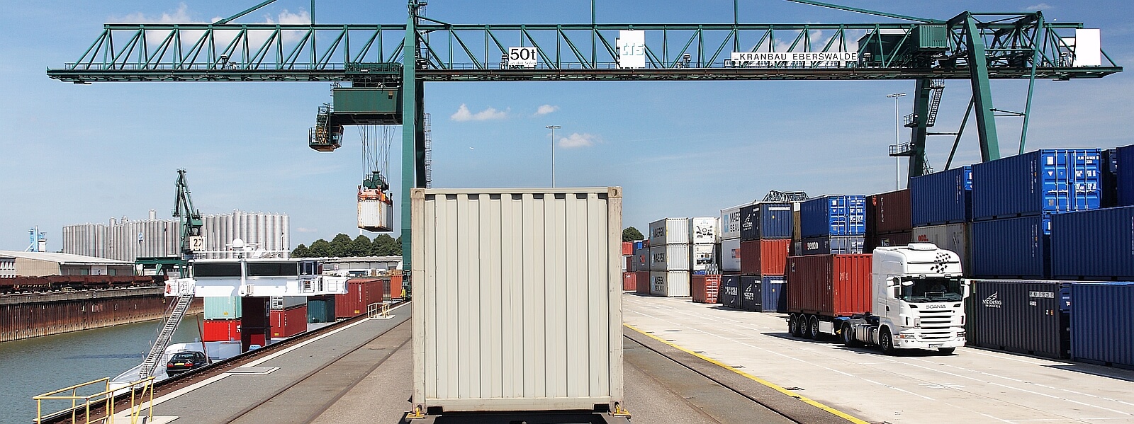 intermodal container service